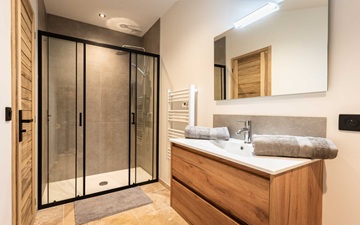 Chalet avec accès ski aux pieds à louer à La Plagne 73210